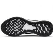 T�nis Nike Revolution 6 Feminino - Preto e Branco